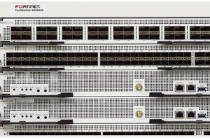 FortiSwitch AX9000G: модульна основа для мереж кампусу та ЦОД фото